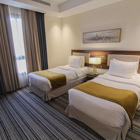 ג'דה Friesian Hotel Suites מראה חיצוני תמונה
