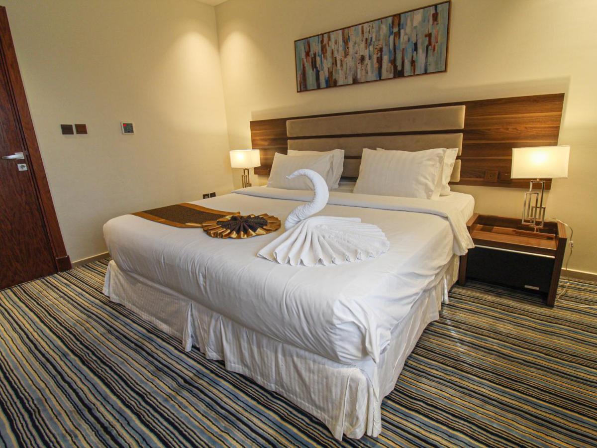 ג'דה Friesian Hotel Suites מראה חיצוני תמונה
