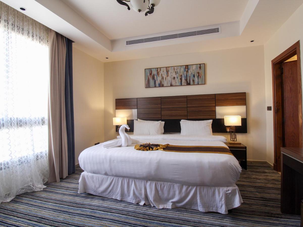 ג'דה Friesian Hotel Suites מראה חיצוני תמונה