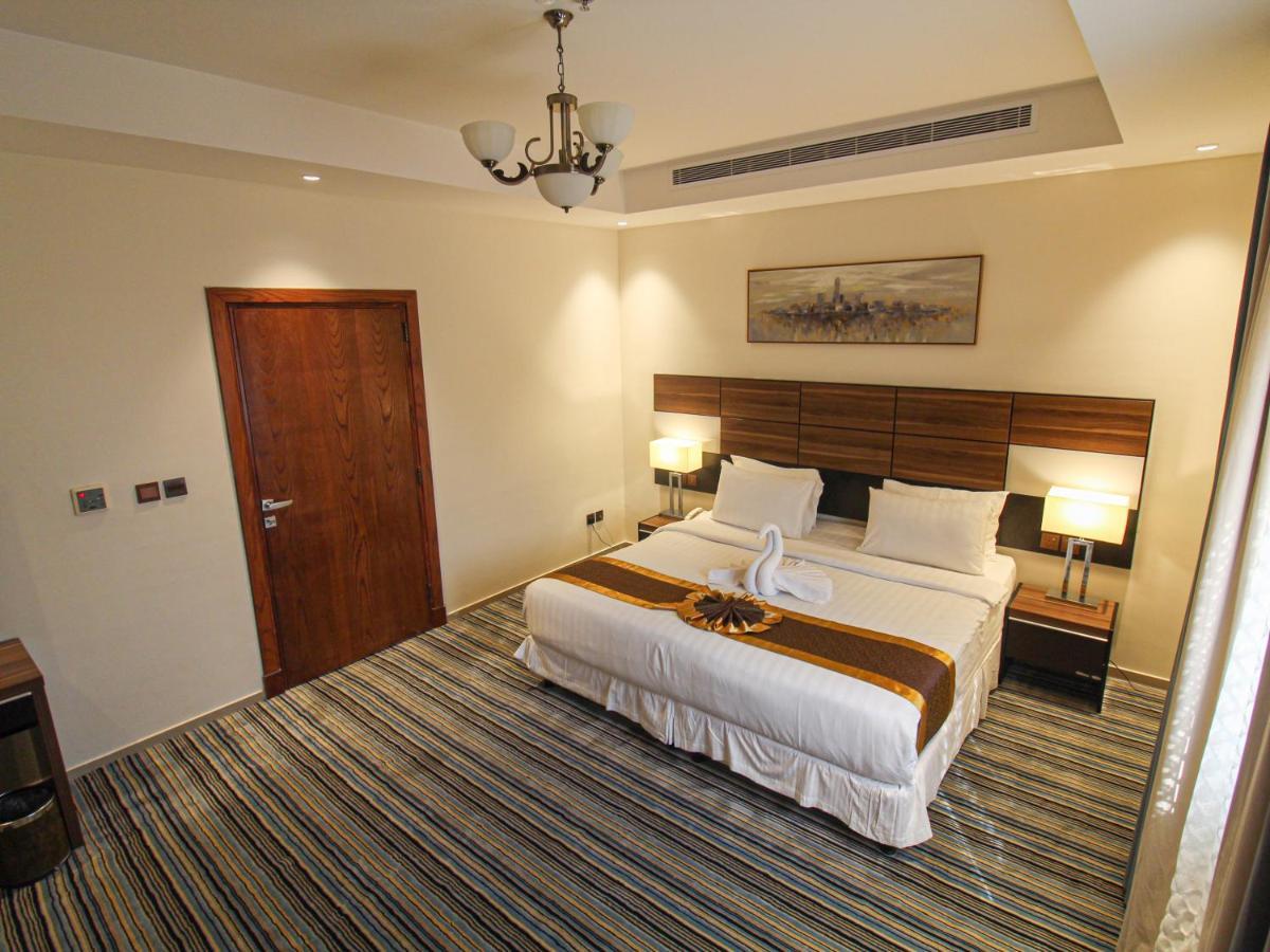 ג'דה Friesian Hotel Suites מראה חיצוני תמונה