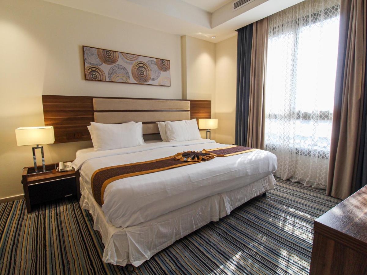 ג'דה Friesian Hotel Suites מראה חיצוני תמונה