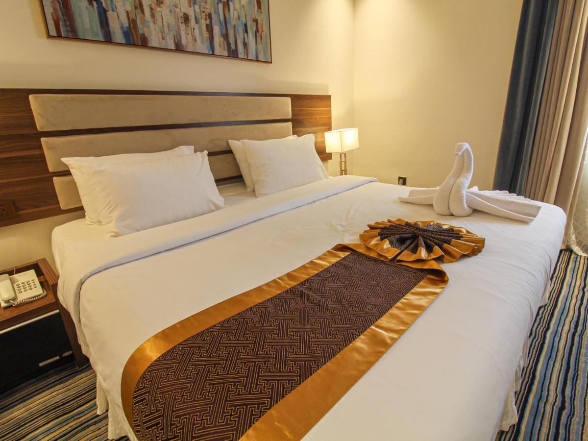 ג'דה Friesian Hotel Suites מראה חיצוני תמונה