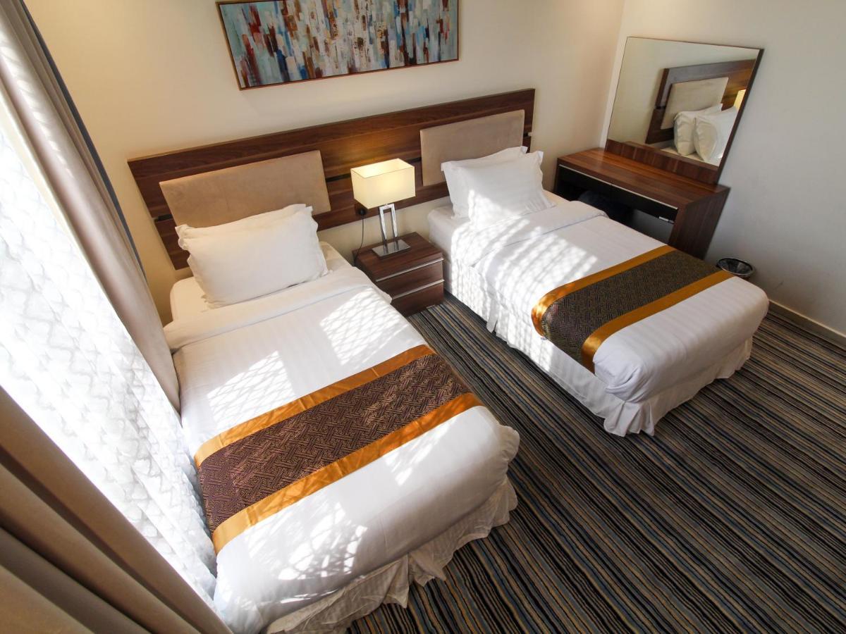 ג'דה Friesian Hotel Suites מראה חיצוני תמונה