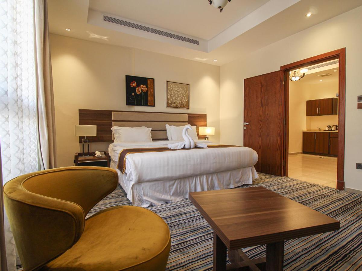 ג'דה Friesian Hotel Suites מראה חיצוני תמונה