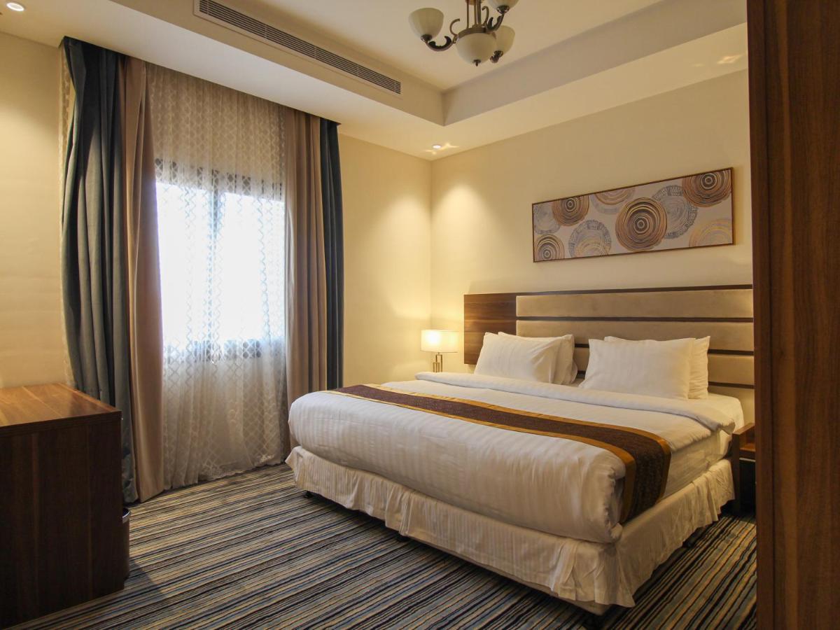 ג'דה Friesian Hotel Suites מראה חיצוני תמונה
